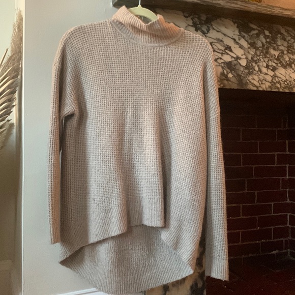 Madewell Sweaters - Madewell high/ low sweater